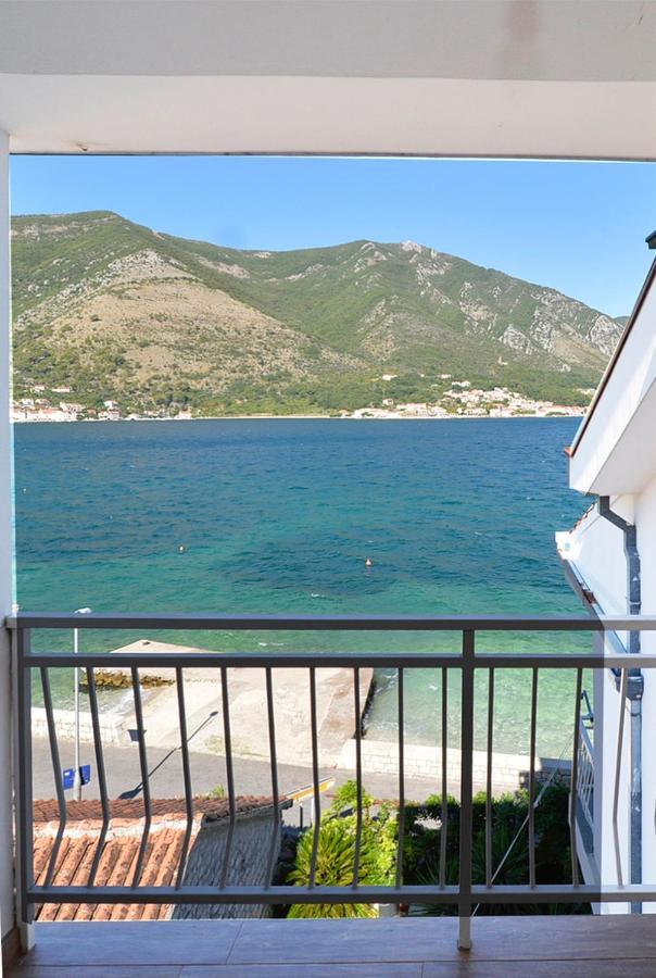 Viva Apartment Kotor Bagian luar foto